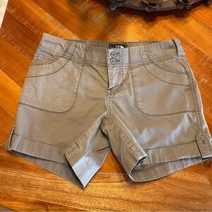 THE NORTHFACE grey hiking/outdoor low rise shorts-size 4